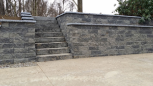 retaining wall contractor